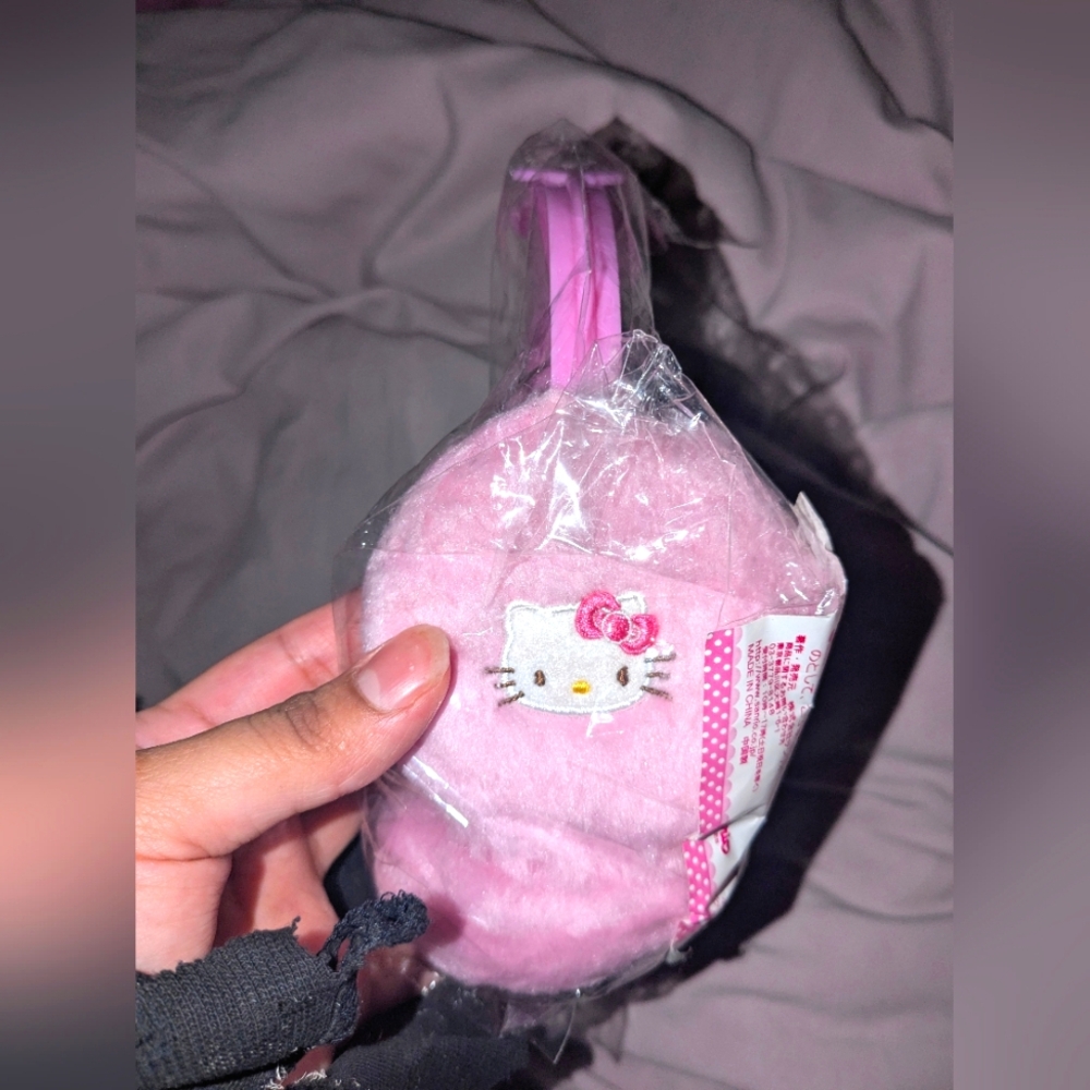 Japan Exclusive 2009 Hello Kitty Earmuffs